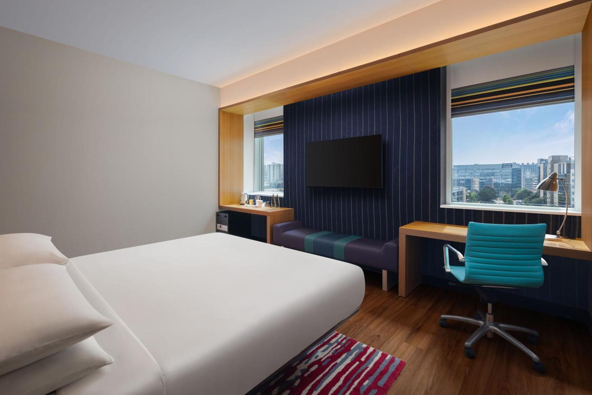 Aloft Bengaluru Outer Ring Road Bangalore Exterior foto