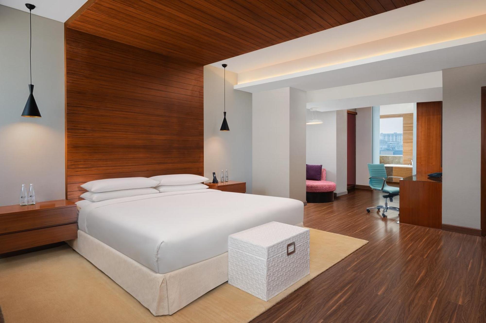 Aloft Bengaluru Outer Ring Road Bangalore Exterior foto